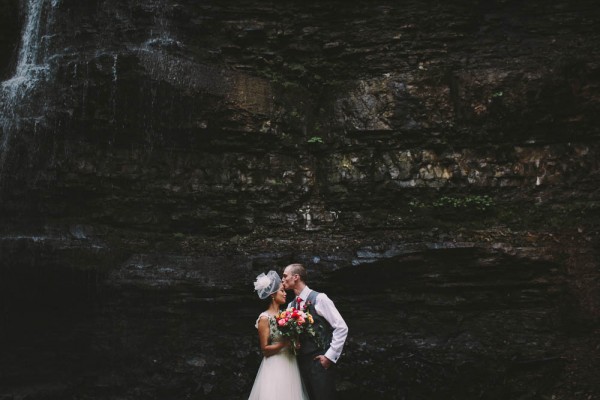 Colorful-and-Romantic-Wedding-at-Ancaster-Mill (8 of 40)