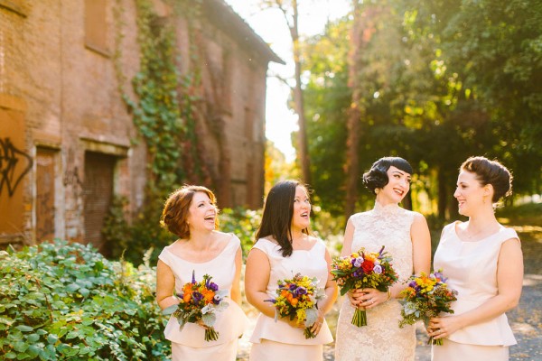 Glam-Vintage-Wedding-at-The-Roundhouse-at-Beacon-Falls (12 of 28)