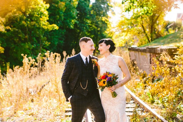 Glam-Vintage-Wedding-at-The-Roundhouse-at-Beacon-Falls (14 of 28)
