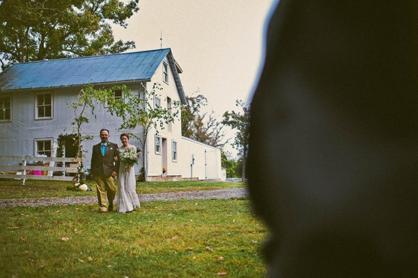 Natural-Modern-Backyard-Wedding-Virginia-Danielle-Real-Photography (11 of 34)