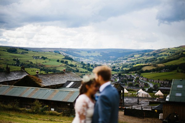 Sentimental-West-Yorkshire-Wedding-on-a-Farm-Sansom-Photography (14 of 31)
