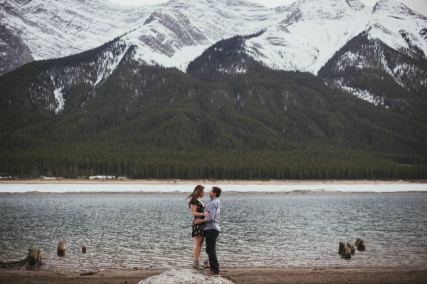 Breathtaking-Lake-Minnewanka-Engagement-Daring-Wanderer (17 of 27)
