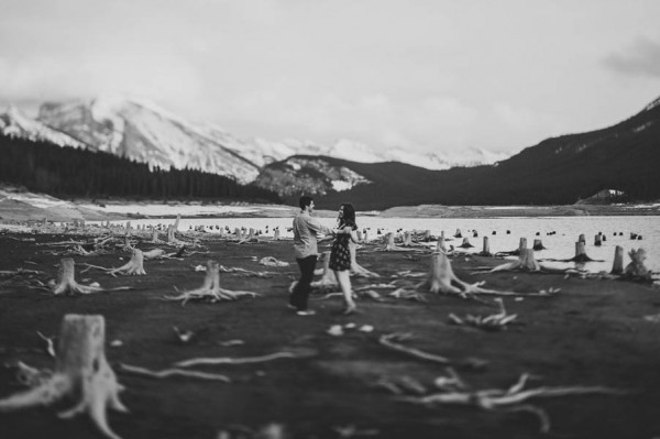 Breathtaking-Lake-Minnewanka-Engagement-Daring-Wanderer (21 of 27)