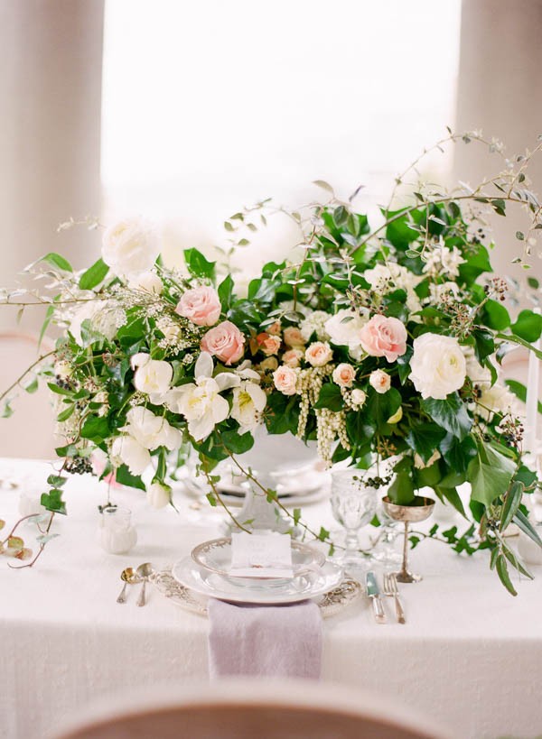 Ivy Flower Wedding Inspiration Hycroft Manor Laura Sponaugle (19 of 22)