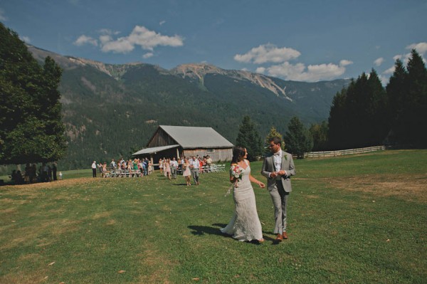 Rustic-Canadian-Wedding-Van-Loon-Farms-Jennifer-Armstrong-Photography (9 of 24)