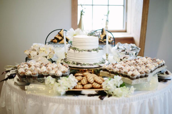 Understated-Michigan-Wedding-Historic-Barns-Park-Dan-Stewart-Photography (21 of 28)