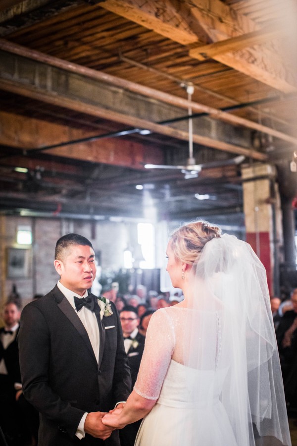 Vintage-Chicago-Wedding-at-Salvage-One (21 of 31)