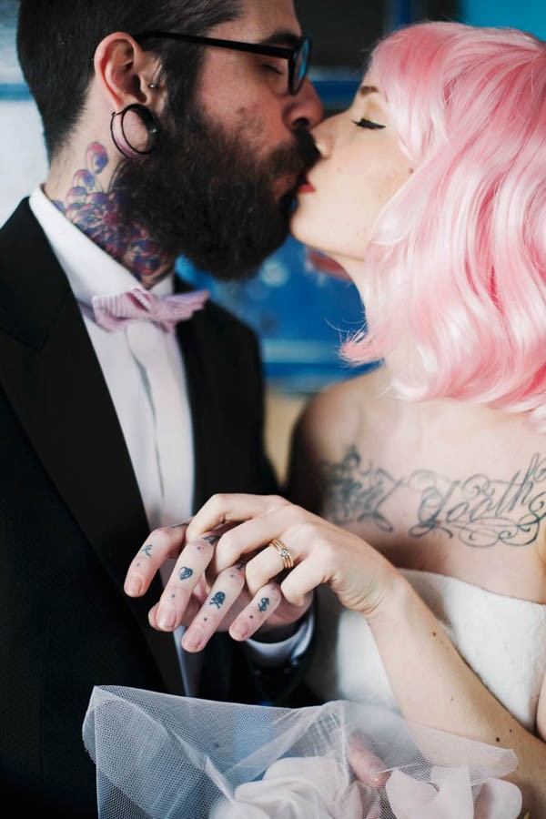 Alternative-Wedding-in-Paris-Inspiration-He-Capture (14 of 22)