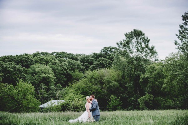 Blush-and-Gray-Des-Moines-Wedding-at-Sticks-Amanda-Basteen (14 of 26)