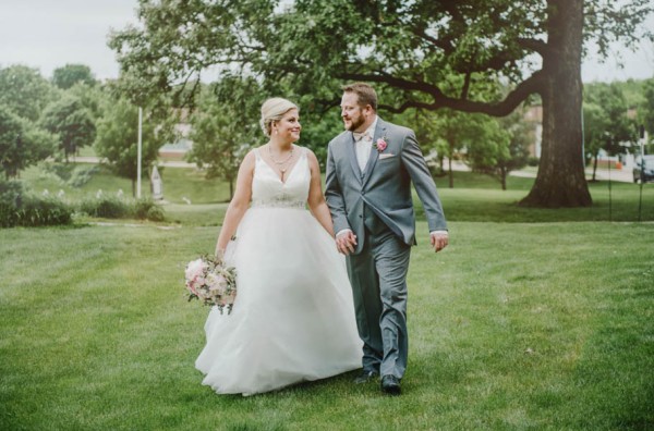 Blush-and-Gray-Des-Moines-Wedding-at-Sticks-Amanda-Basteen (19 of 26)