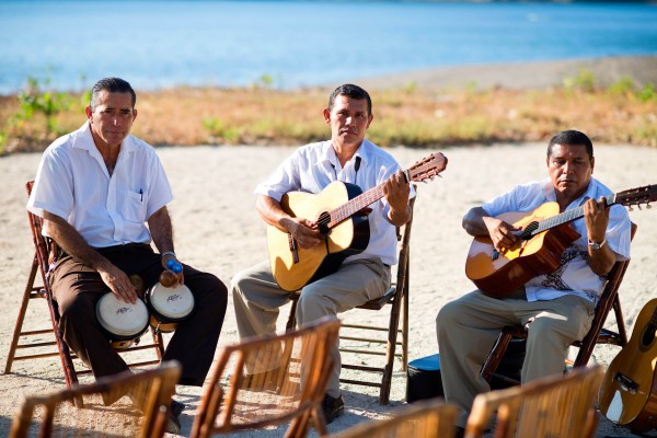 Classic-Costa-Rican-Wedding-at-Pacifico-Beach-Club (10 of 28)