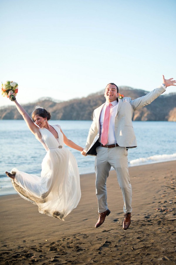 Classic-Costa-Rican-Wedding-at-Pacifico-Beach-Club (21 of 28)