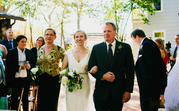 Classic-Texas-Wedding-at-Hoffman-Haus (24 of 40)