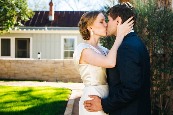 Classic-Texas-Wedding-at-Hoffman-Haus (9 of 40)