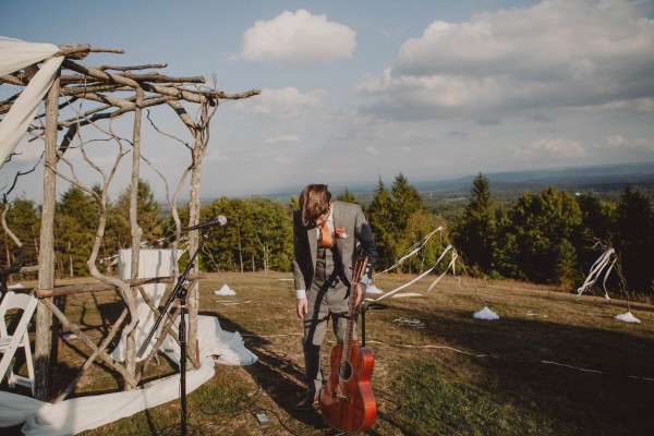 new york wedding photographer cedar lakes estate jewish guitar viva max chellise michael photography daniel sarah upstate flower crown