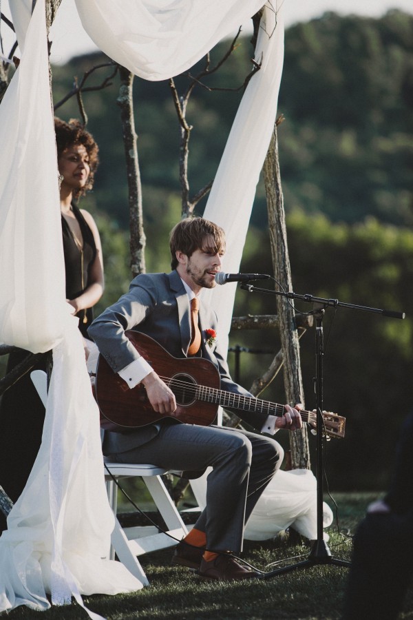 new york wedding photographer cedar lakes estate jewish guitar viva max chellise michael photography daniel sarah upstate flower crown