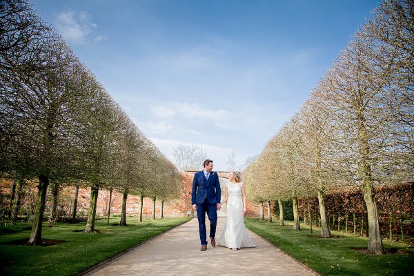 Indoor-Woodland-Wedding-at-Combermere-Abbey (21 of 27)