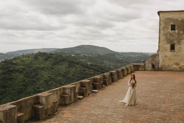 Portuguese-Bridal-Inspiration-Shoot-at-Pousada-de-Palmela (4 of 21)