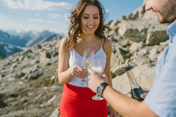 Surprise-Helicopter-Proposal-Icefields-Parkway-Darren-Roberts (17 of 24)