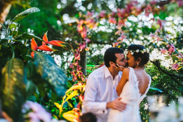 This Outdoor Wedding in São Paolo, Brazil, Featured Dozens of