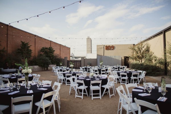 Understated-Modern-Wedding-at-809-at-Vickery-Shaun-Menary (19 of 22)