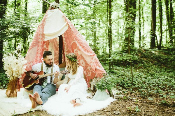 Alternative-Forest-Wedding-Inspiration-Kaytee-Lauren-Photography (2 of 30)