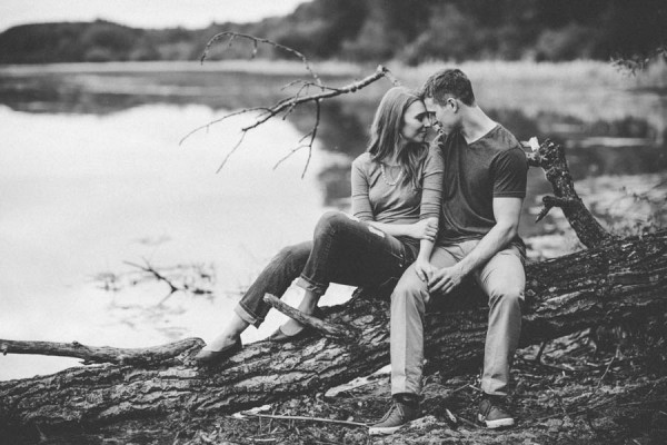 Casual-Engagement-Session-Canoeing-in-Alberta-Tricia-Victoria-Photography (11 of 23)