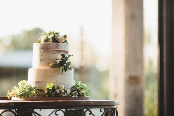 Converted-Barn-Wedding-at-the-Stones-of-the-Yarra-Valley-Darin-Collinson-Photography (17 of 26)