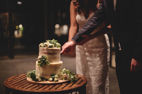 Converted-Barn-Wedding-at-the-Stones-of-the-Yarra-Valley-Darin-Collinson-Photography (25 of 26)