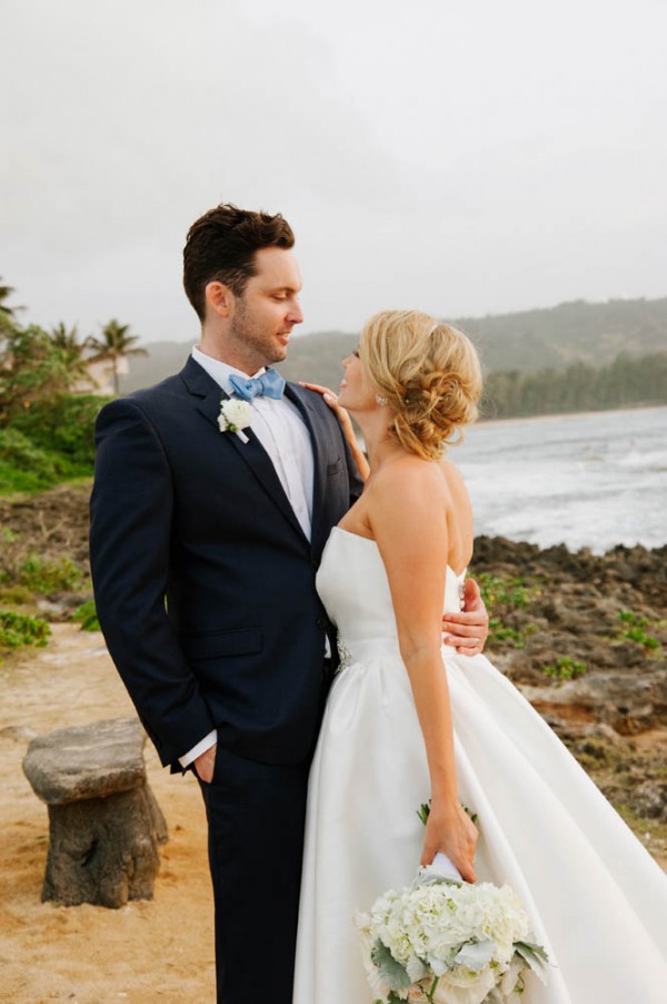 Hawaiian Destination Wedding At Turtle Bay Resort Junebug Weddings 4305