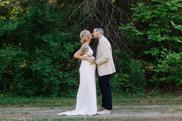 Maine-Barn-Wedding-at-Coolidge-Family-Farm-Darling-Photography (10 of 31)