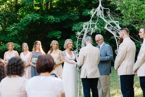 Maine-Barn-Wedding-at-Coolidge-Family-Farm-Darling-Photography (17 of 31)