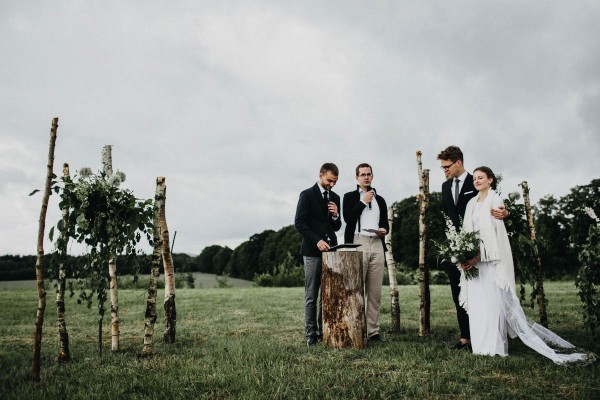 Minimalist-Warehouse-Wedding-in-Prague-Couple-of-Prague (1 of 37)