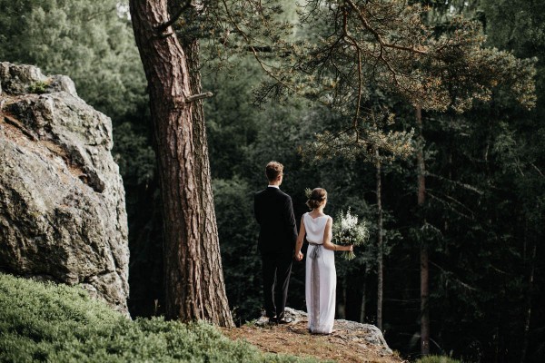 Minimalist-Warehouse-Wedding-in-Prague-Couple-of-Prague (13 of 37)