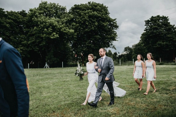 Minimalist-Warehouse-Wedding-in-Prague-Couple-of-Prague (31 of 37)