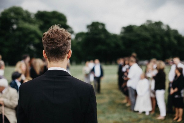 Minimalist-Warehouse-Wedding-in-Prague-Couple-of-Prague (32 of 37)