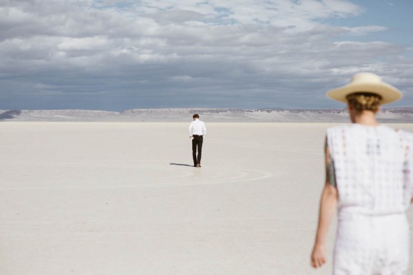 Minimalist-Wedding-in-the-Alvord-Desert-Free-The-Bird-25