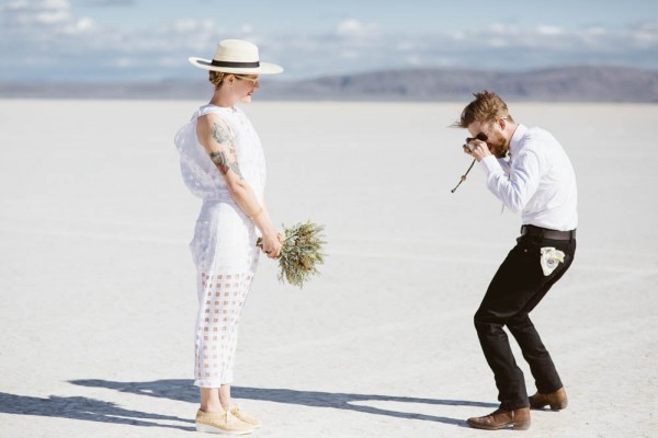 Minimalist-Wedding-in-the-Alvord-Desert-Free-The-Bird-32