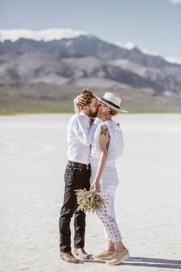 Minimalist-Wedding-in-the-Alvord-Desert-Free-The-Bird-77