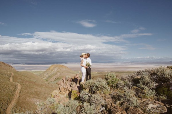 Minimalist-Wedding-in-the-Alvord-Desert-Free-The-Bird-87