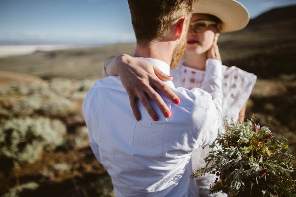 Minimalist-Wedding-in-the-Alvord-Desert-Free-The-Bird-94