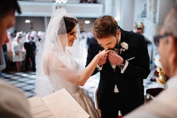 Old-Fashioned-Polish-Wedding-at-Palac-Obory-WhiteSmoke-Studio--7