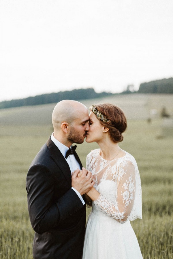 Relaxed-and-Natural-Barn-Wedding-in-Germany-Kevin-Klein-2-3