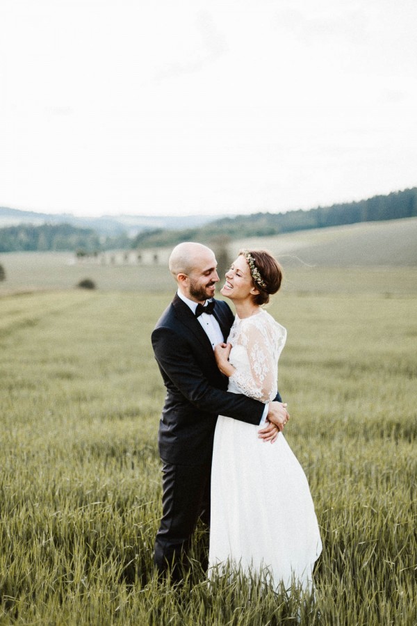 Relaxed-and-Natural-Barn-Wedding-in-Germany-Kevin-Klein--2