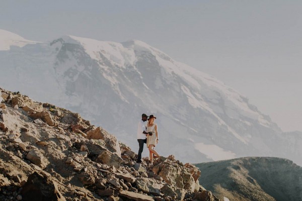 Stylish-Mountain-Engagement-at-Mount-Rainier-National-Park-Robert-J-Hill-Photography (5 of 22)