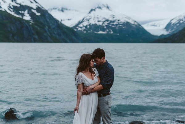 Alaskan-Elopement-Inspiration-at-Portage-Lake-Jess-Hunter-Photography-6048