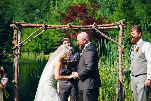 Alternative-Bohemian-Wedding-at-Storybook-Farm-Julia-Kinnunen-Photography-7128