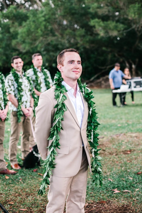 Chic-Hawaiian-Wedding-at-Sunset-Ranch (17 of 33)