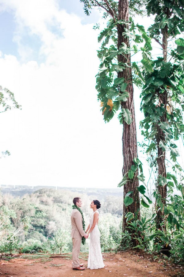 Chic-Hawaiian-Wedding-at-Sunset-Ranch (26 of 33)