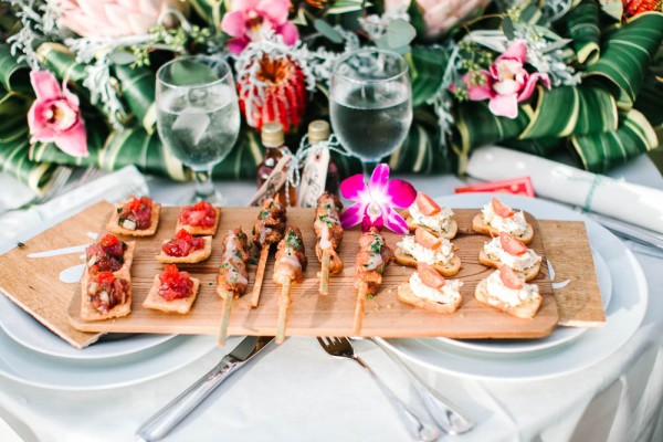 Chic-Hawaiian-Wedding-at-Sunset-Ranch (30 of 33)